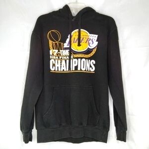 NBA LAKERS 17 TIME CHAMPION HOODIE MEN SIZE MEDIUM